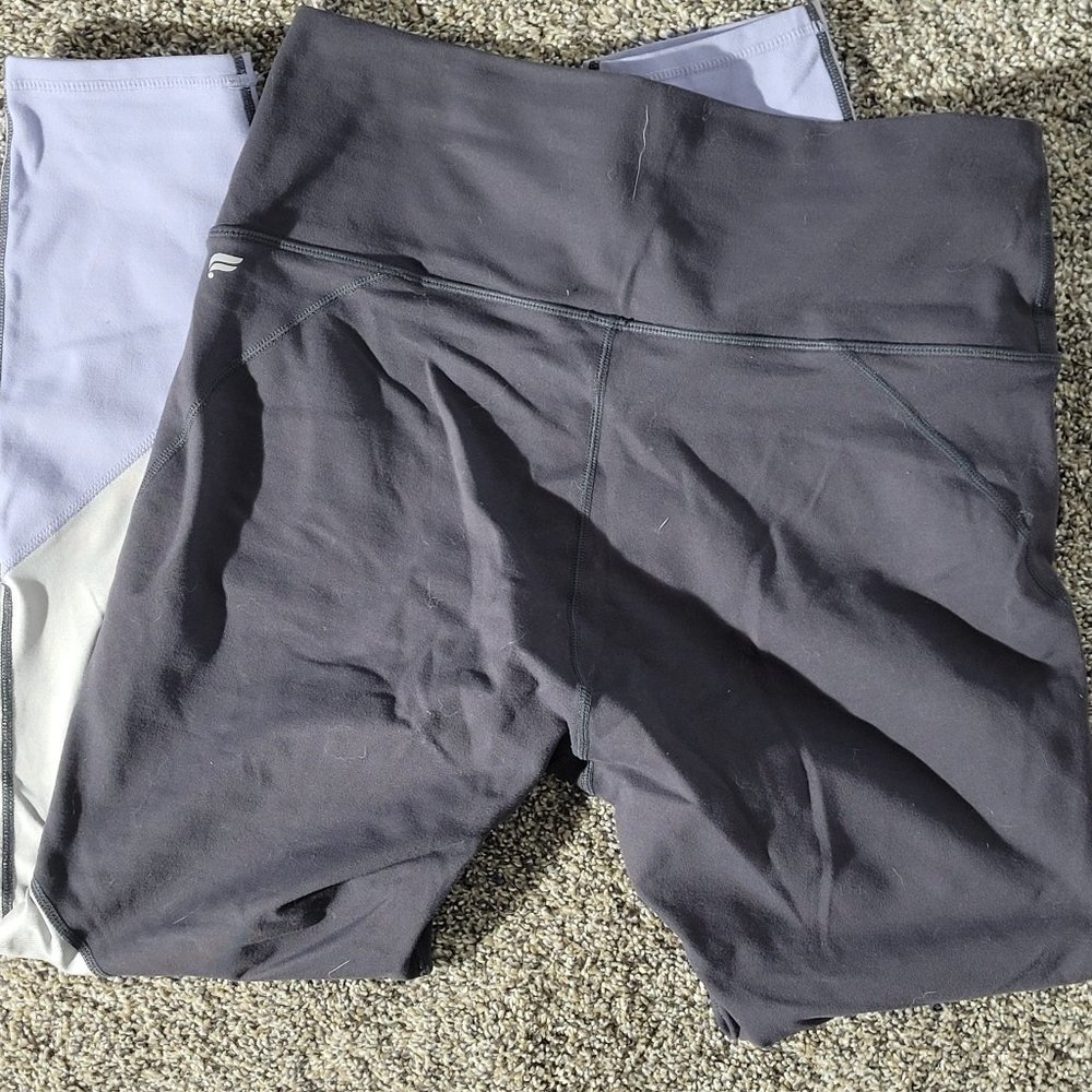 Fabletics Large Color Block Legging - Picture 2 of 3